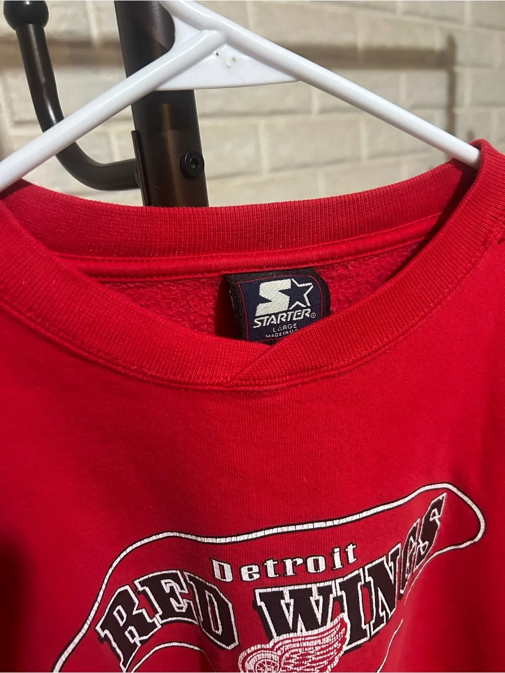STARTER Red Detroit Red Wings Crewneck Sweatshirt